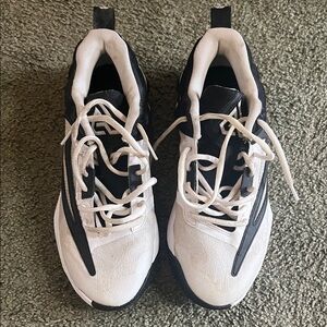 Nike Size 9 Giannis Antetokounmpo Men's Black & White Basketball Shoes